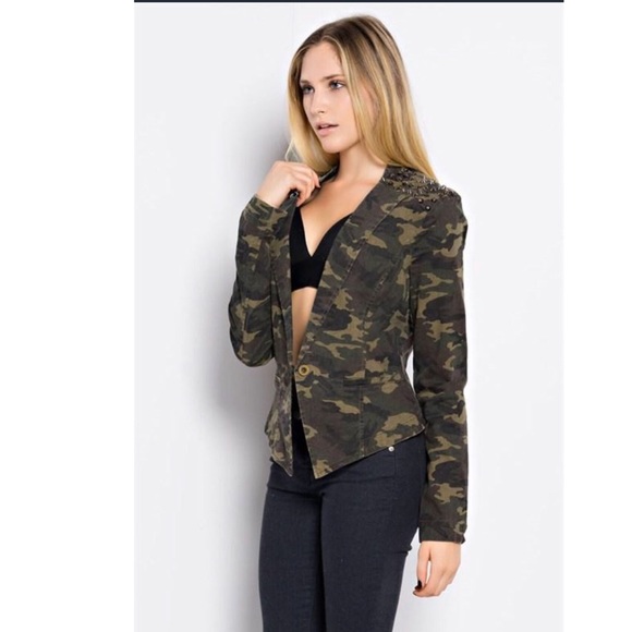 RESTOCKED! Studded Camo Blazer - Picture 3 of 6
